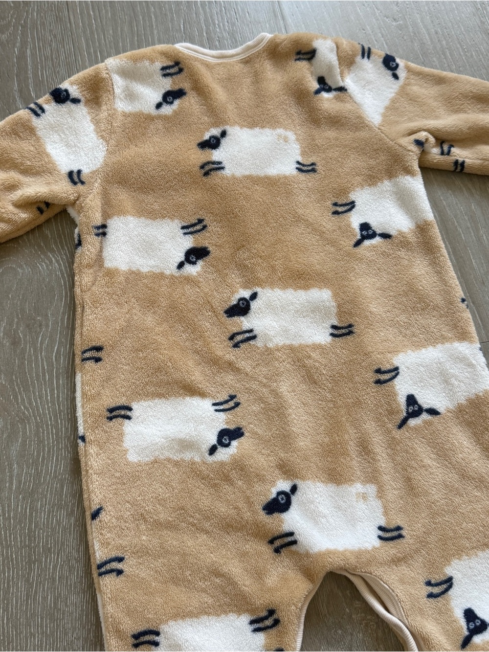 Baby Cozy Sheep-Print Fleece Onesie - Tan/White - 12M (74cm) - Picture 8 of 10